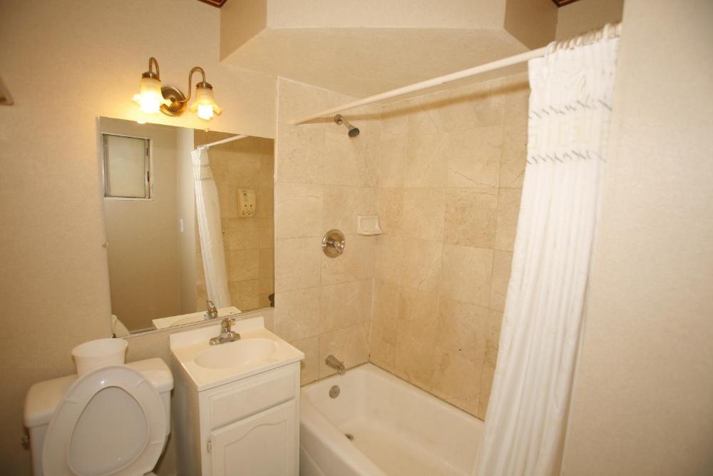 Hollywood Guest Inn